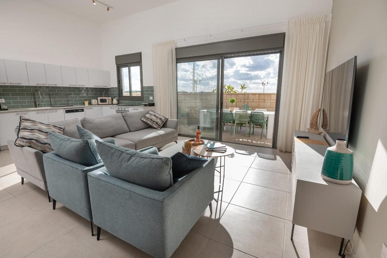 Sunset - Achziv Beach Apartment - סנסט חוף אכזיב ナハリヤ エクステリア 写真